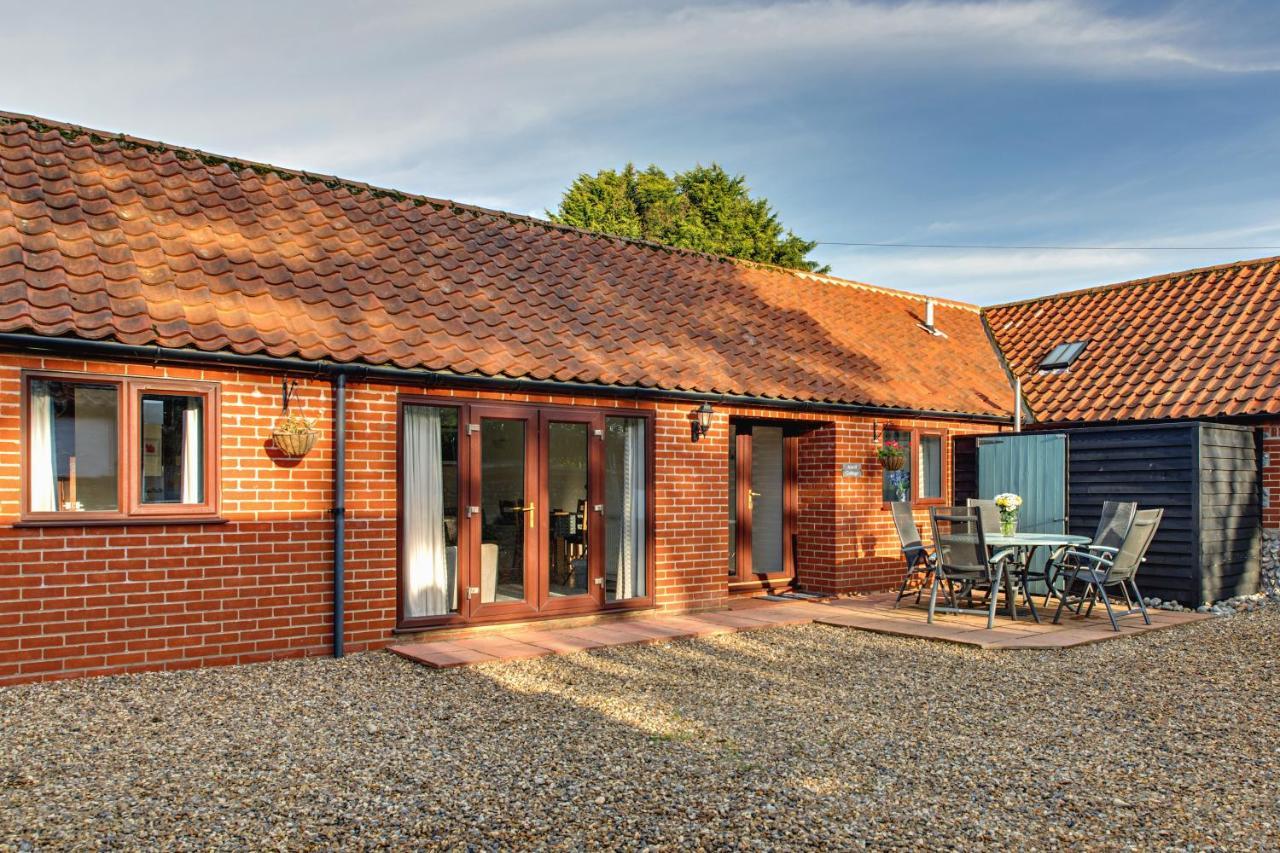 Anvil & Stable Cottages Felbrigg Exterior photo